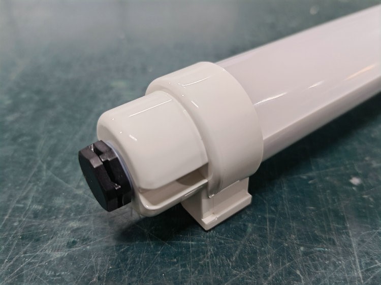 lights for laying hens - -