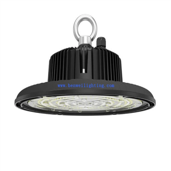 Hangar Light (3)