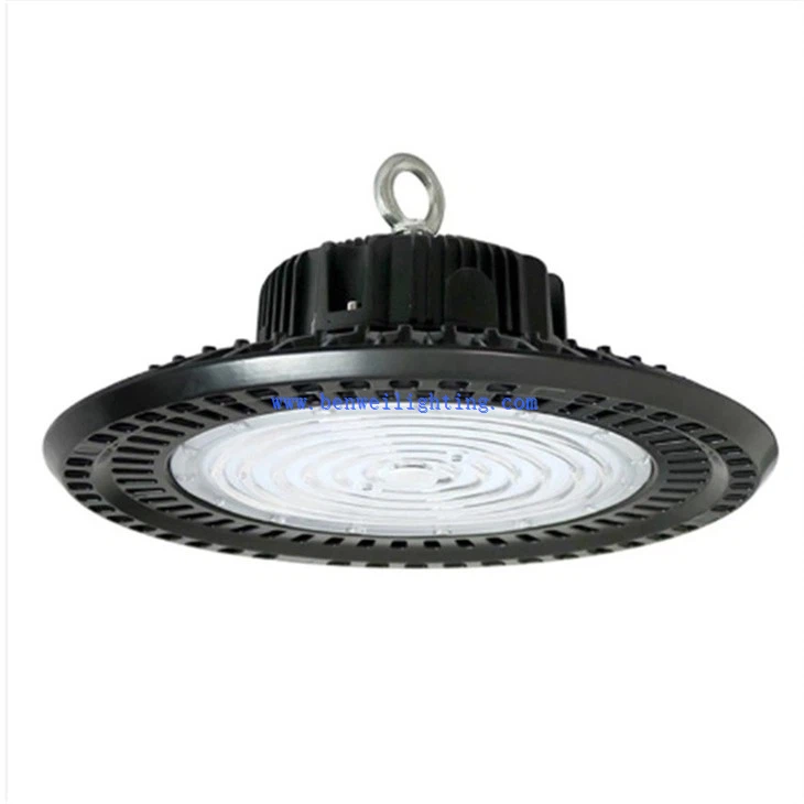 Hangar Light (1)