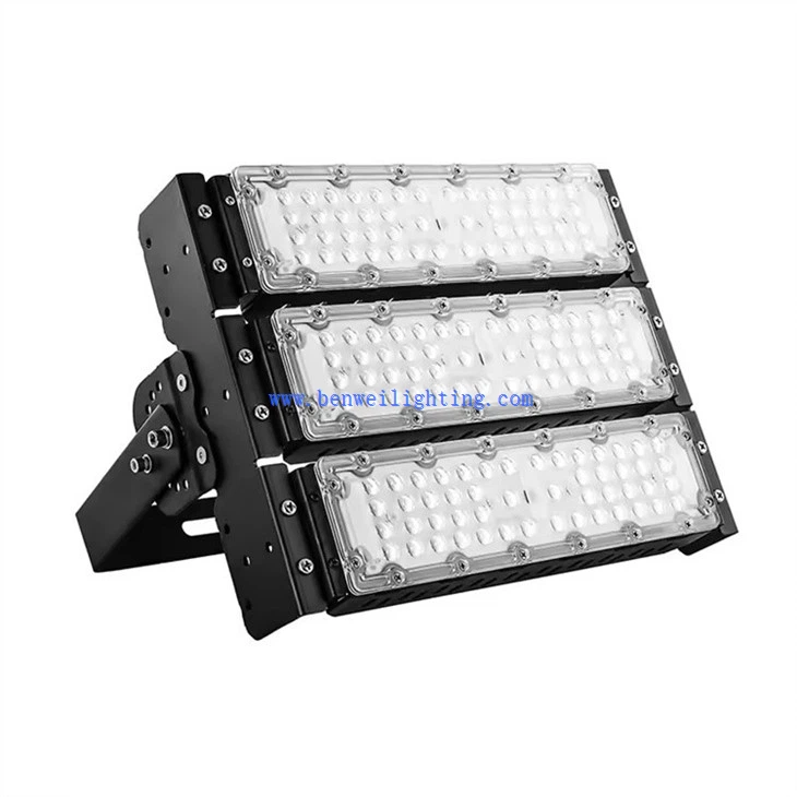 High-Pole Stadium Light (3)