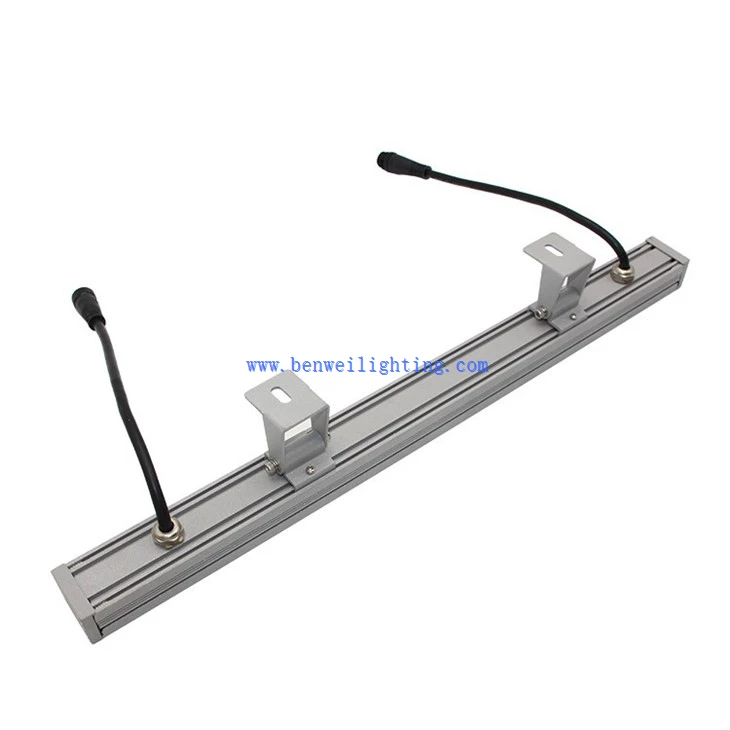 recessed wall washer